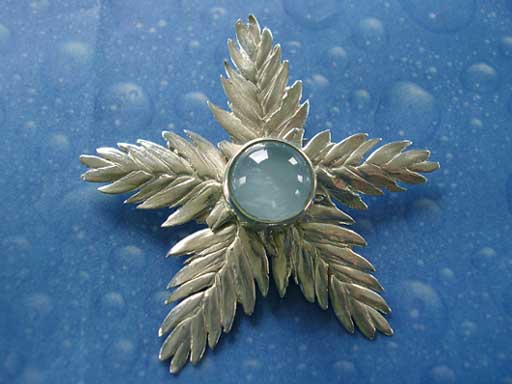 Dünengras mit Aquamarin Anhänger Design