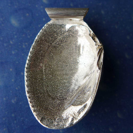 Muschelschmuck Design Anhänger gemustert Rückseite