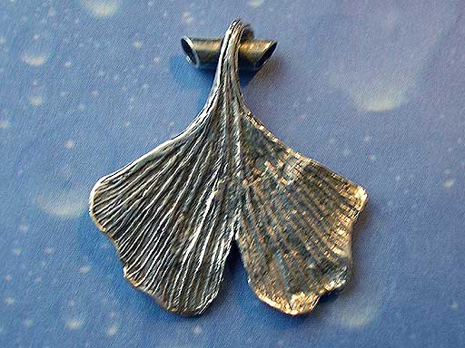 Silber Ginkgo Anhänger geschwärzt