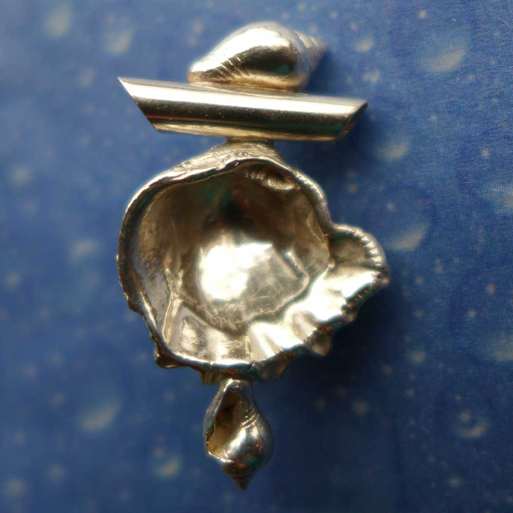 Schuppige Fächer Muschel Strombustäubchen Anhänger