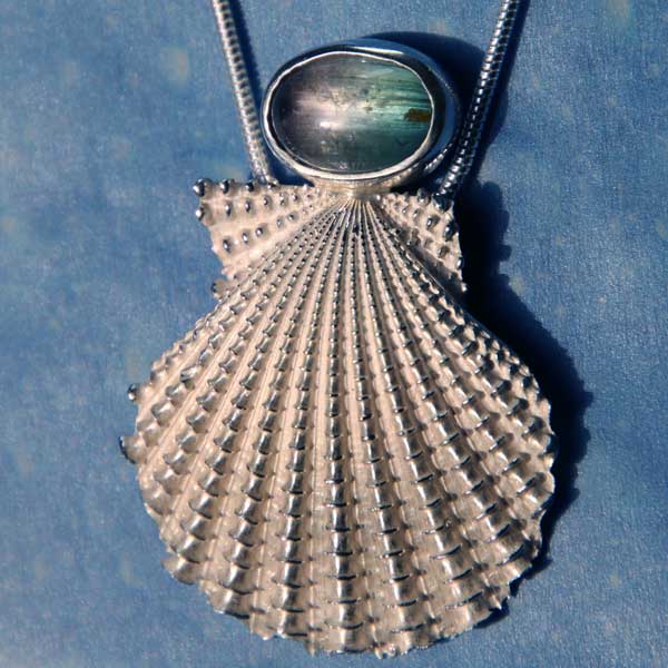 jacobsmuschel pilgermuschel pilgerweg camino de compostela kette