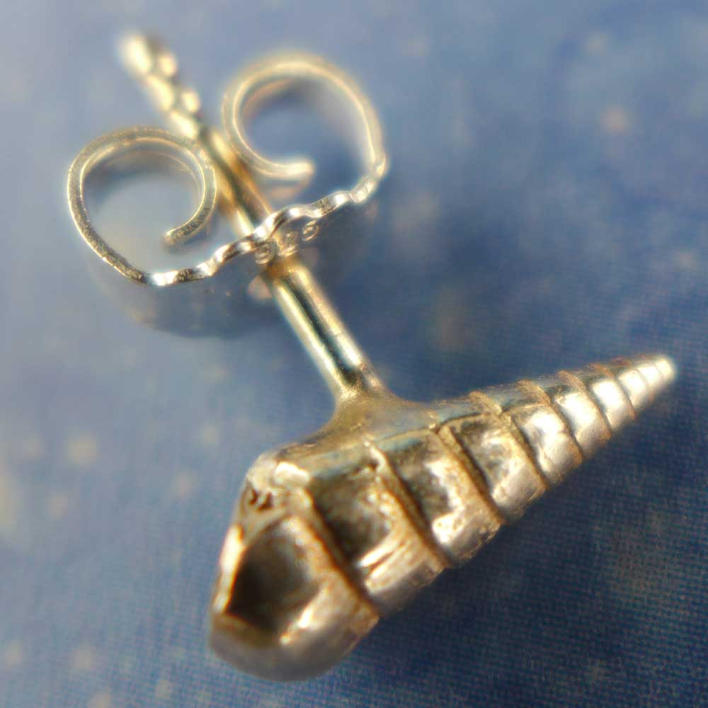 Schmuck von der See Beilpyramide Ohrstecker