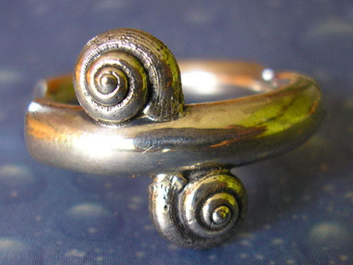 Muschelschmuck Ring mit Schnecken