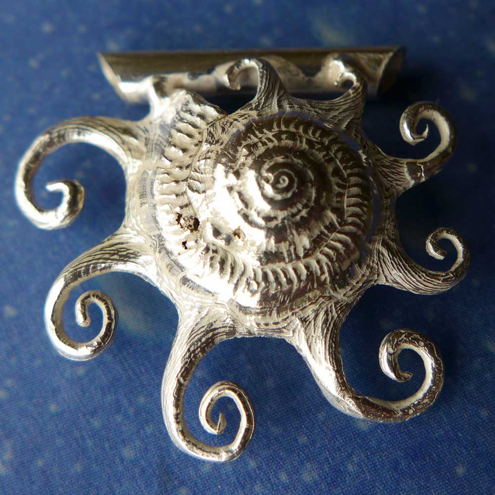 Schmuckdesign Turbanschnecke Anhänger