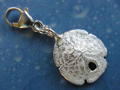 Sanddollar xxxs Charms mit Karabiner