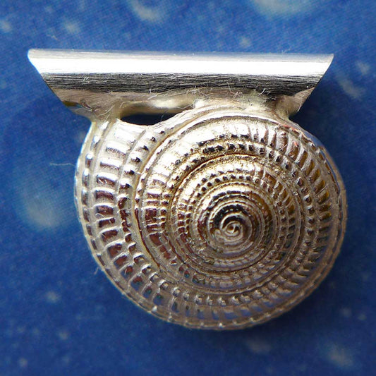 Maritimer Anhänger Schnecke Sonnenuhr Silber