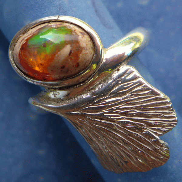 Ginkgo Ring Feuer Opal Design